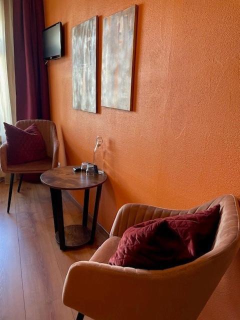 Curuna Hotel-Garni B&B Скуоль Экстерьер фото