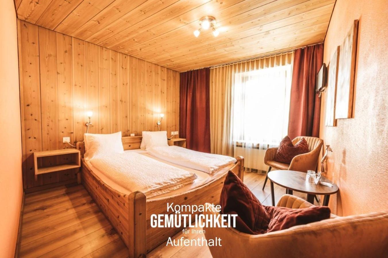 Curuna Hotel-Garni B&B Скуоль Экстерьер фото